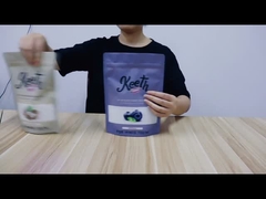 Παγωμένη πλαστική τσάντα φερμουάρ που γίνεται την τυπωμένη στάση συσκευασίας τροφίμων τεχνών επάνω στην τσάντα σακουλών